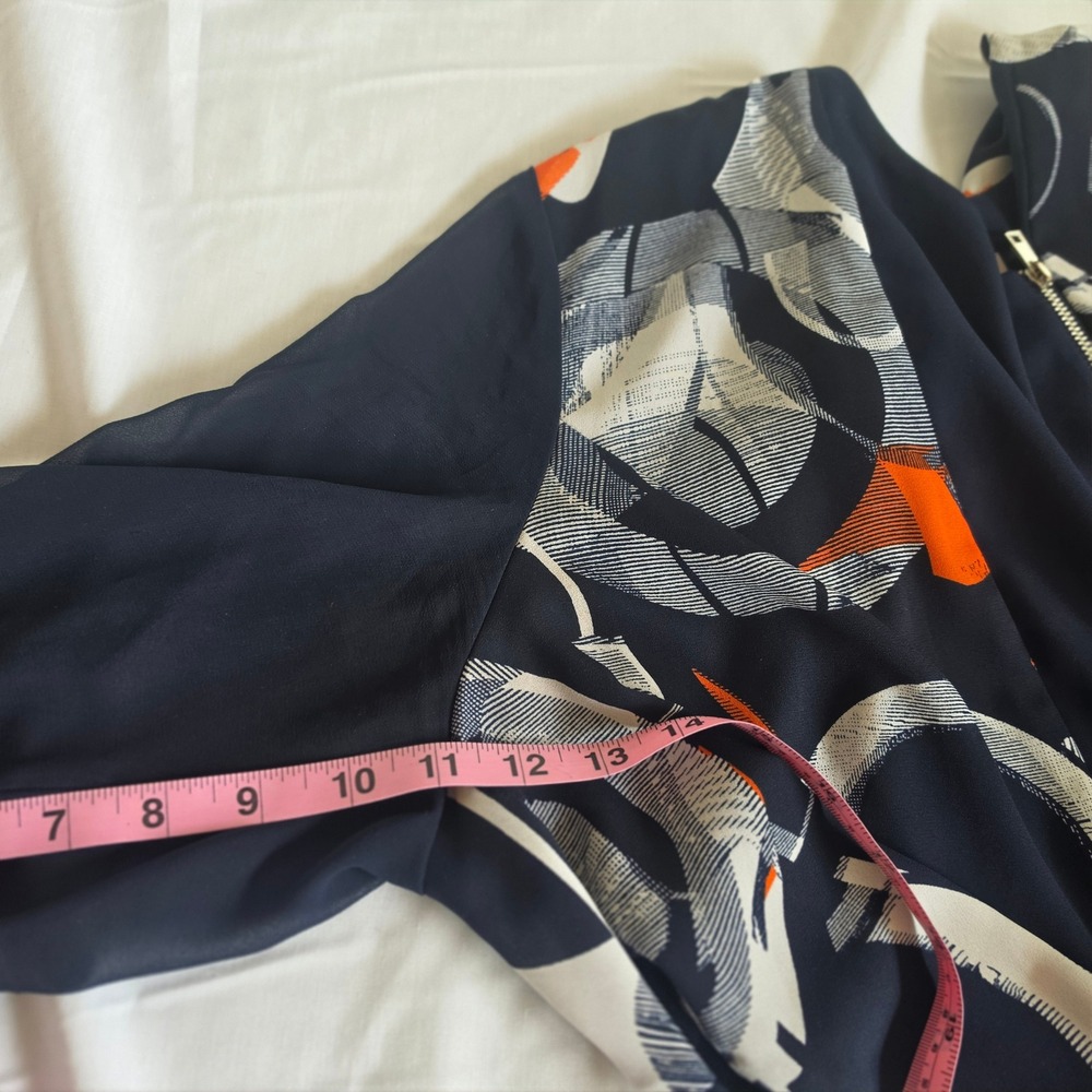 Chicos Navy Abstract Print Asymmetric Zip Blouse Sheer Sleeve size 2 - Picture 14 of 16